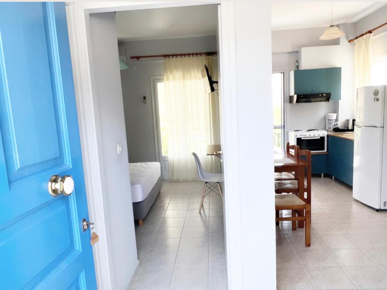 Ilias Apartments Финикунда Экстерьер фото